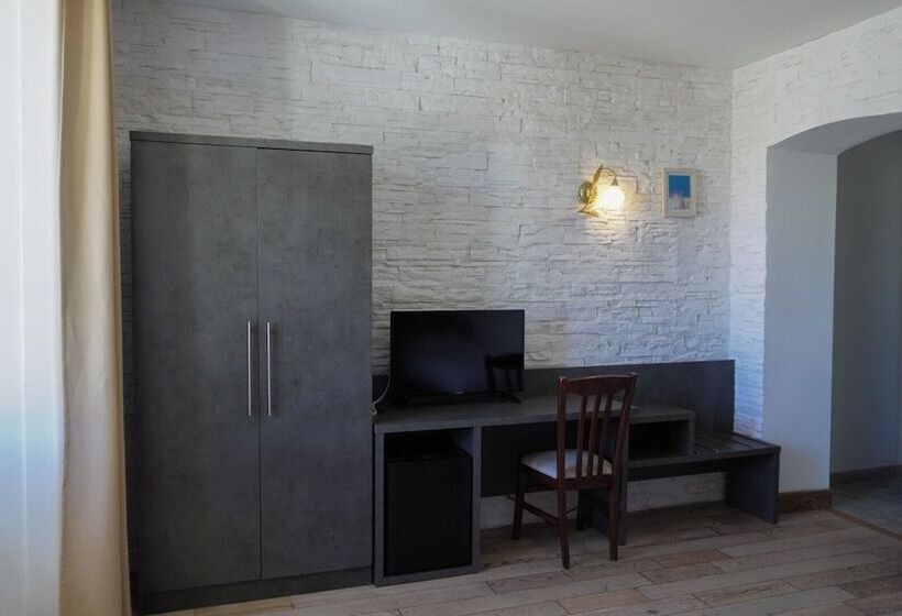 Отель Marina D Oro