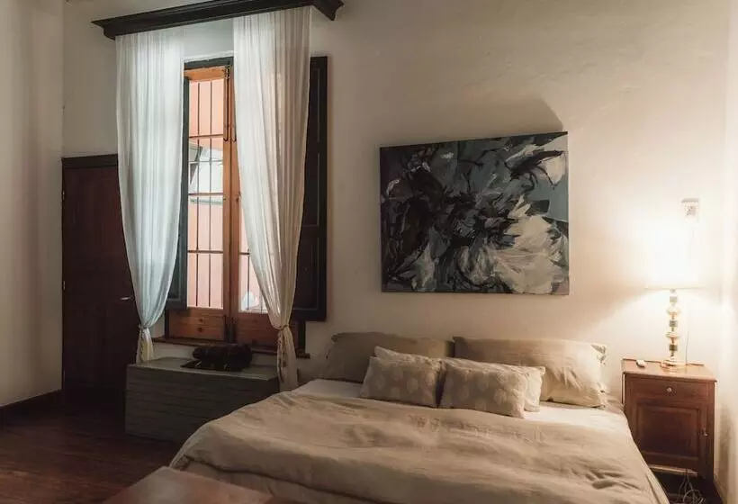 田舎風ホテル Estancia La Violeta