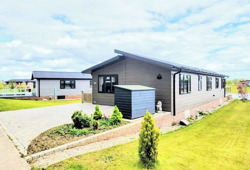 ホテル Stunning Luxury 2 Bed Lodge In Routh With Hot Tub