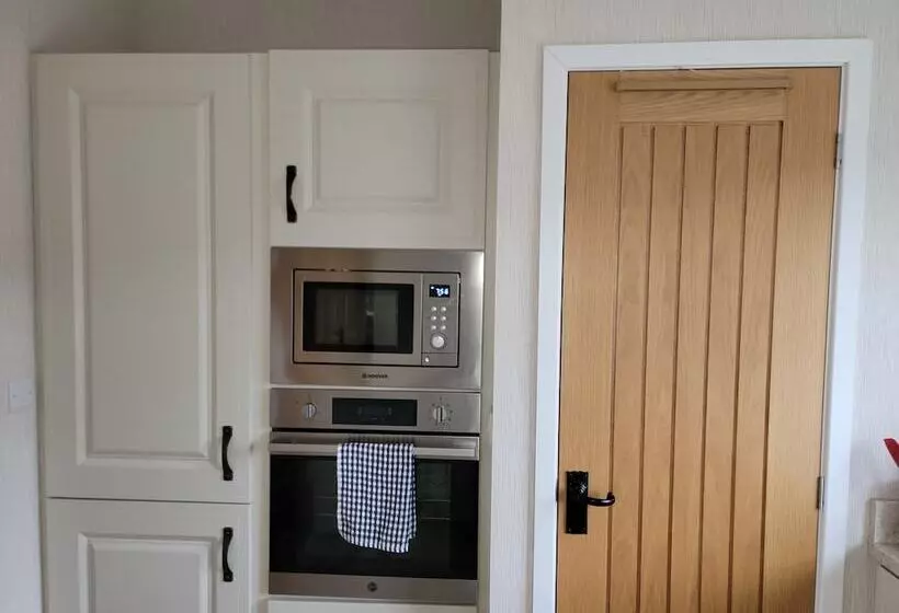 ホテル Stunning Luxury 2 Bed Lodge In Routh With Hot Tub