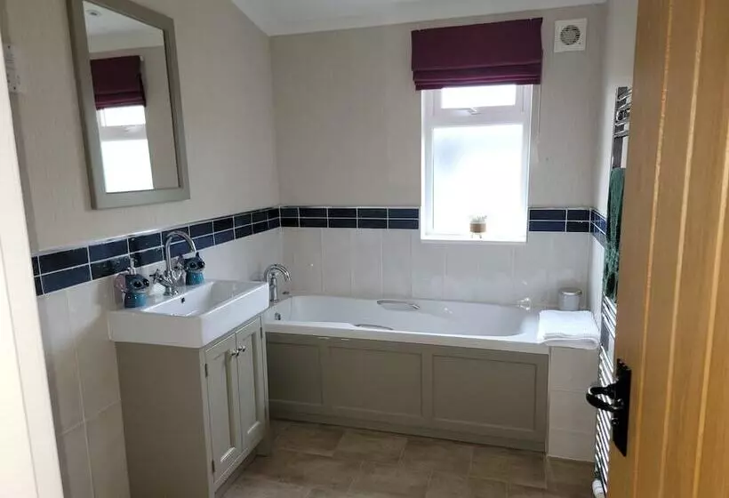 ホテル Stunning Luxury 2 Bed Lodge In Routh With Hot Tub