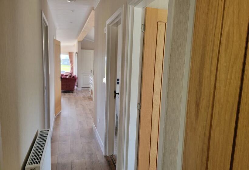 ホテル Stunning Luxury 2 Bed Lodge In Routh With Hot Tub