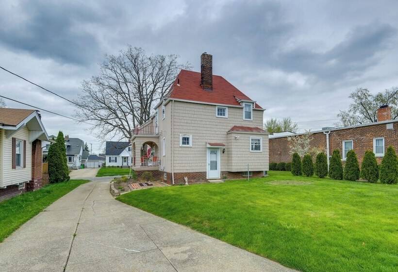 Inviting Vacation Home: 2 Mi To Mill Creek Falls!