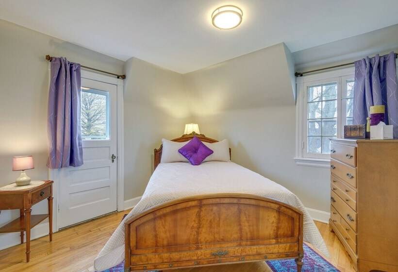 Inviting Vacation Home: 2 Mi To Mill Creek Falls!