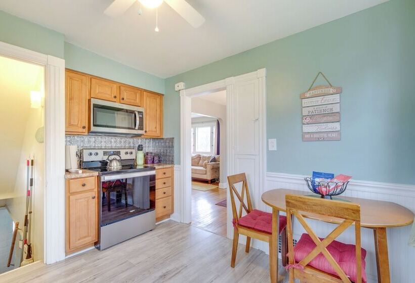 Inviting Vacation Home: 2 Mi To Mill Creek Falls!