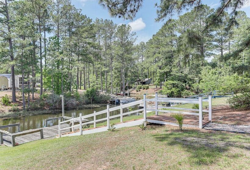Lake Marion Home: Kayaks, Dock, Waterfront Fun!