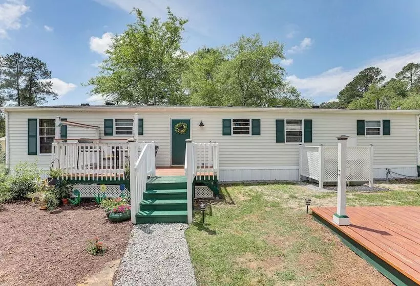 Lake Marion Home: Kayaks, Dock, Waterfront Fun!