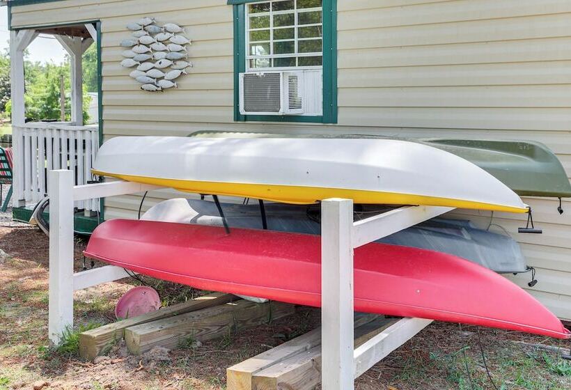 Lake Marion Home: Kayaks, Dock, Waterfront Fun!