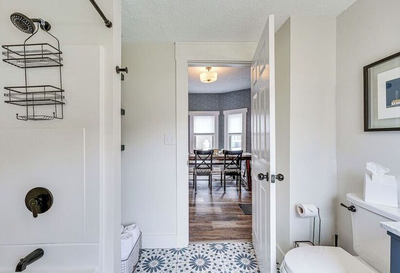 Lovely Ludlow Farmhouse ~ 1 Mi To Town & Slopes!