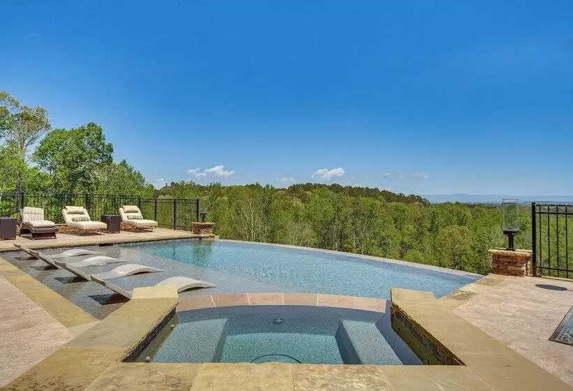 Infinity Pool + Mtn Views: Luxe Talking Rock Home