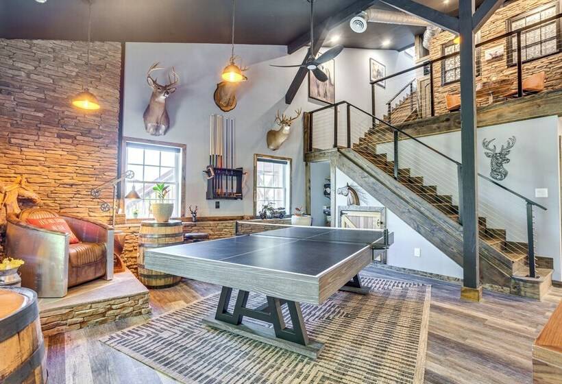 Infinity Pool + Mtn Views: Luxe Talking Rock Home