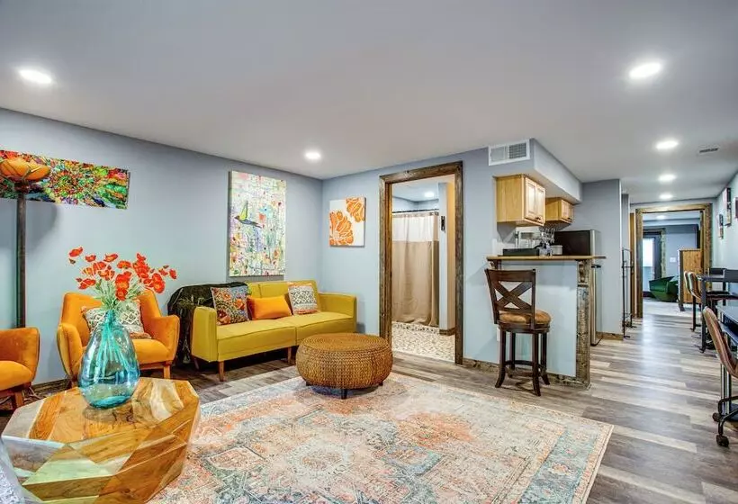 Infinity Pool + Mtn Views: Luxe Talking Rock Home