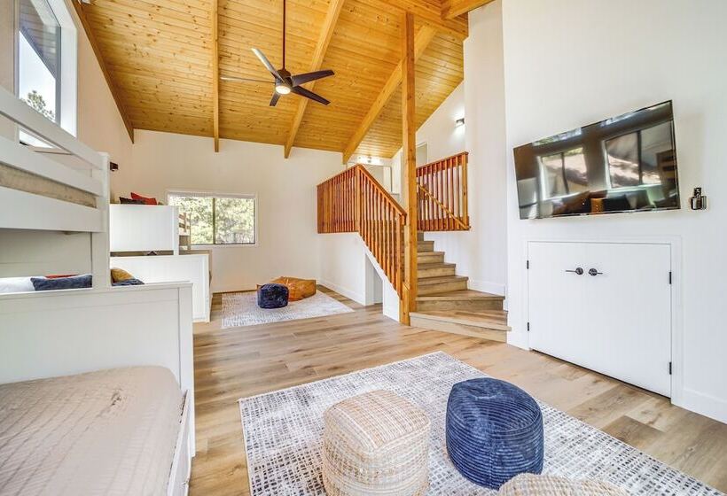 Modern Cabin In Munds Park: Family Friendly!
