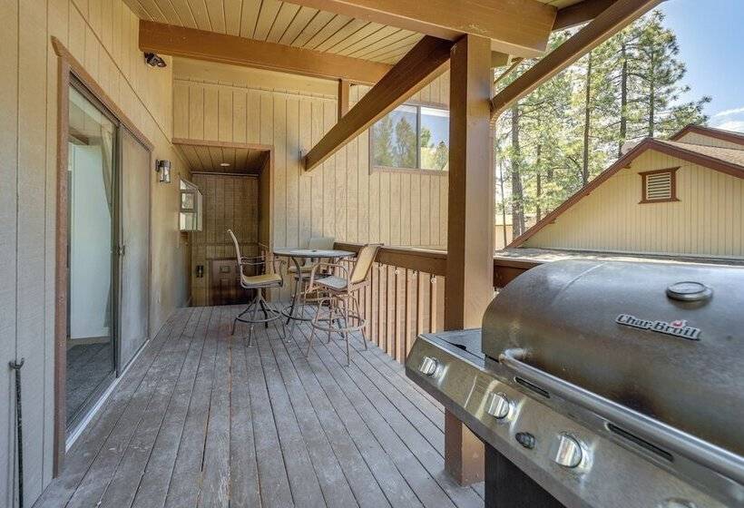 Modern Cabin In Munds Park: Family Friendly!