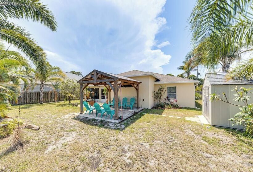 Pet Friendly Florida Home W/ Patio + Gas Grill!