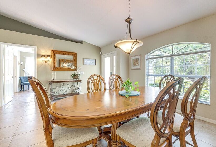 Pet Friendly Florida Home W/ Patio + Gas Grill!