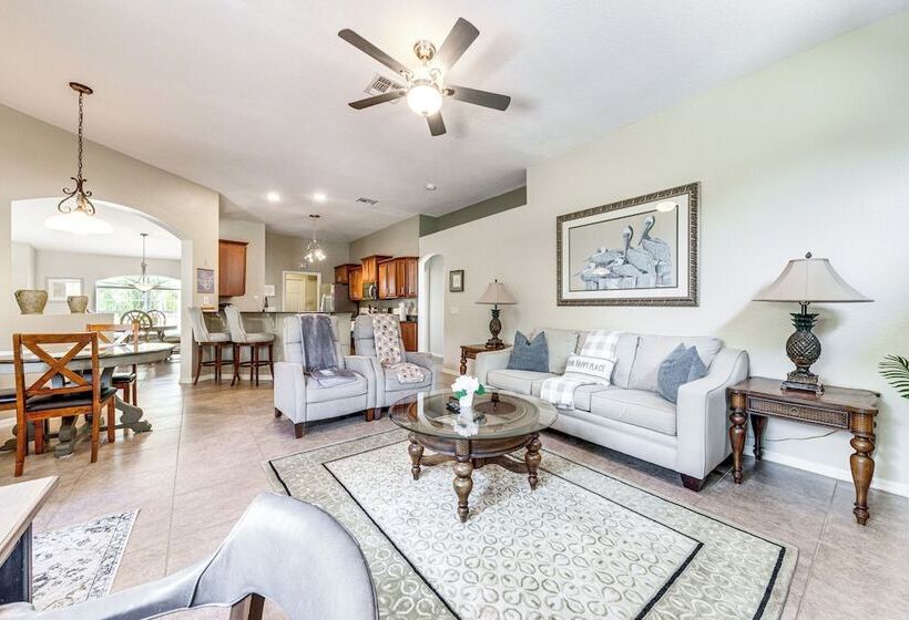 Pet Friendly Florida Home W/ Patio + Gas Grill!