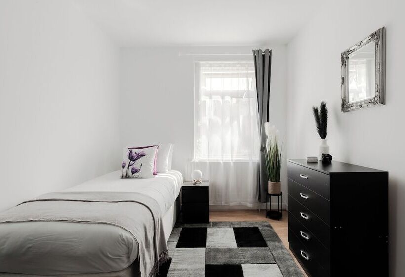 レジデンス Beautiful 4 Bed House With Garden In London