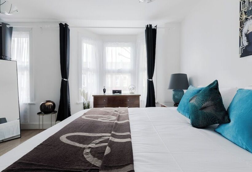 レジデンス Beautiful 4 Bed House With Garden In London