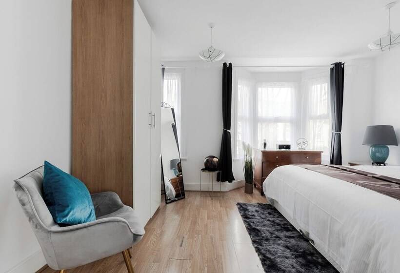 レジデンス Beautiful 4 Bed House With Garden In London