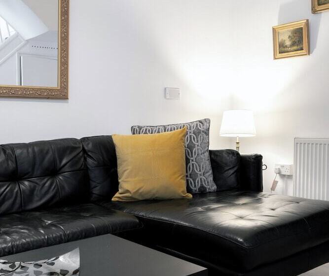 レジデンス Beautiful 4 Bed House With Garden In London