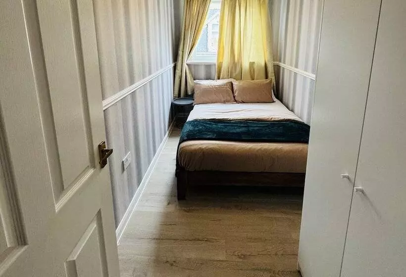 Residenssi Entire 4 Bed House In Sunderland