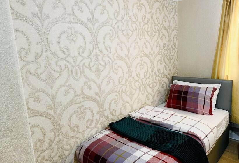 اقامتگاه Entire 4 Bed House In Sunderland