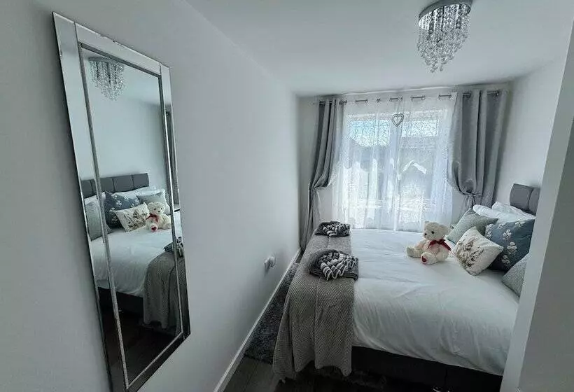 レジデンス Modern 3 Bed Hideaway Near Westgate With Parking