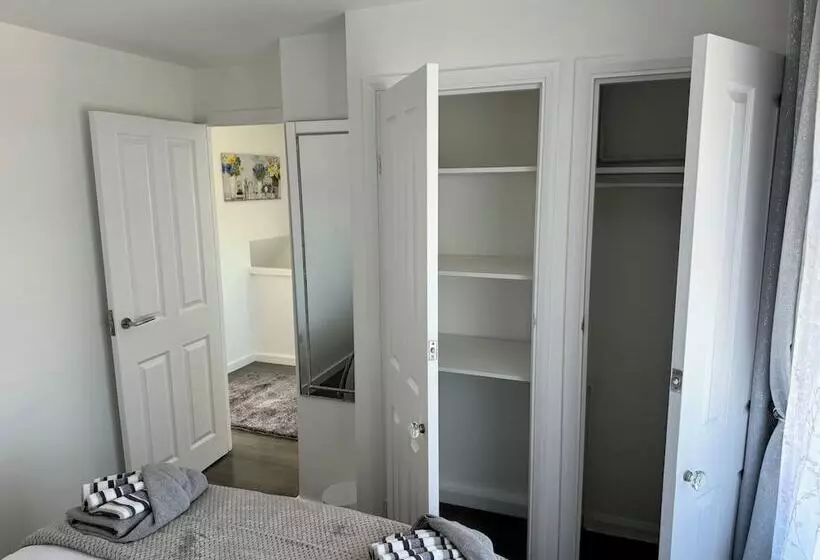 レジデンス Modern 3 Bed Hideaway Near Westgate With Parking