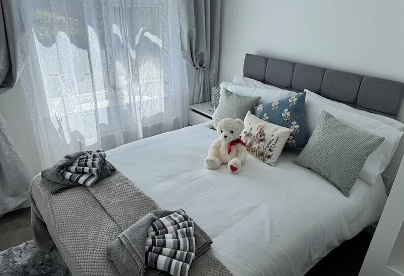 Residenza Modern 3 Bed Hideaway Near Westgate With Parking