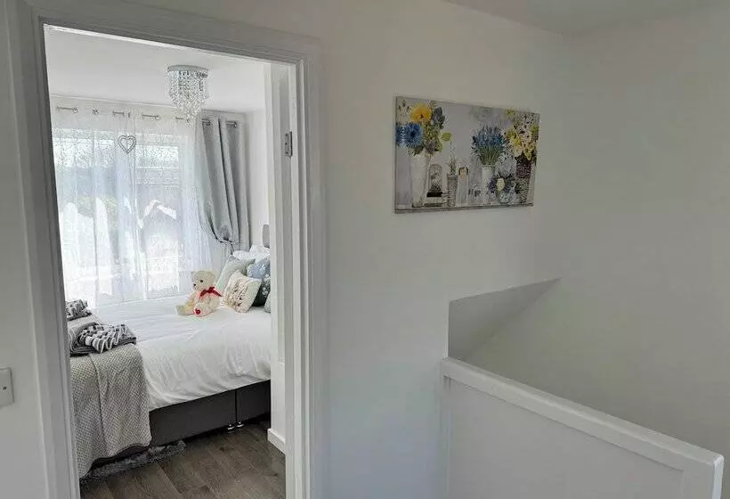 レジデンス Modern 3 Bed Hideaway Near Westgate With Parking