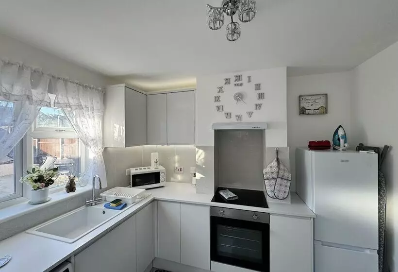 レジデンス Modern 3 Bed Hideaway Near Westgate With Parking