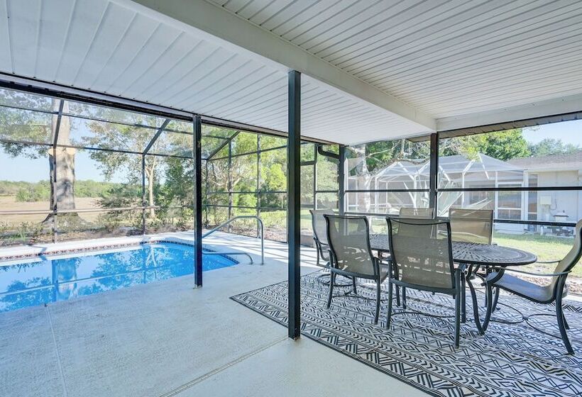 Spring Hill Home W/ Pool, Bbq Grill & Outdoor Tv!