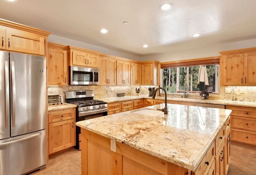 Three Bears Inn #2147