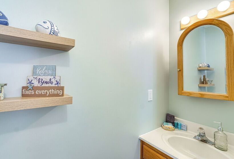 Private Dock & Deck: Waterfront Camdenton Home!