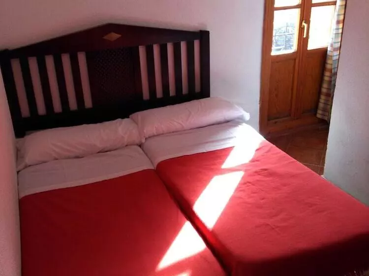 Albergue El Betato   Hostel
