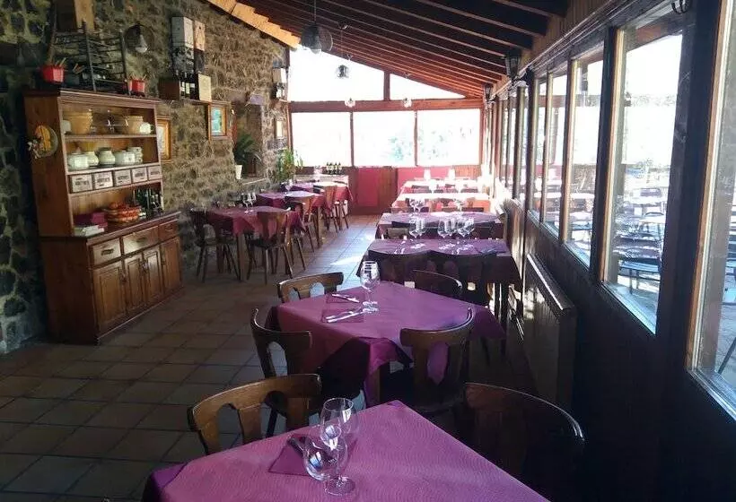 Albergue El Betato   Hostel