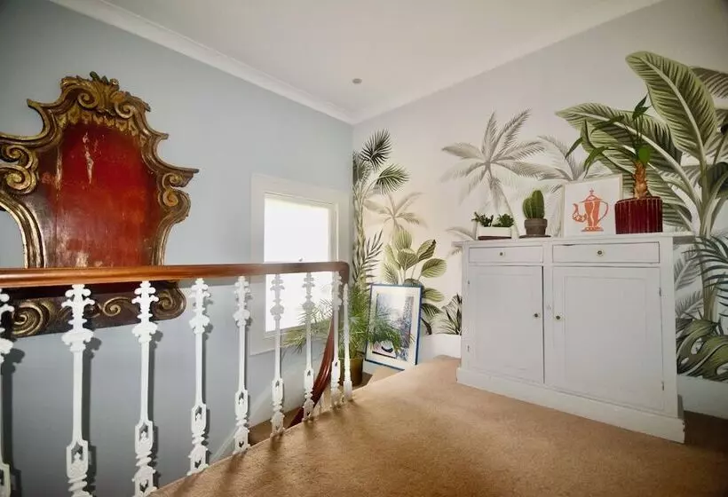 Aamiaismajoitus (B&B) The Art House Hove