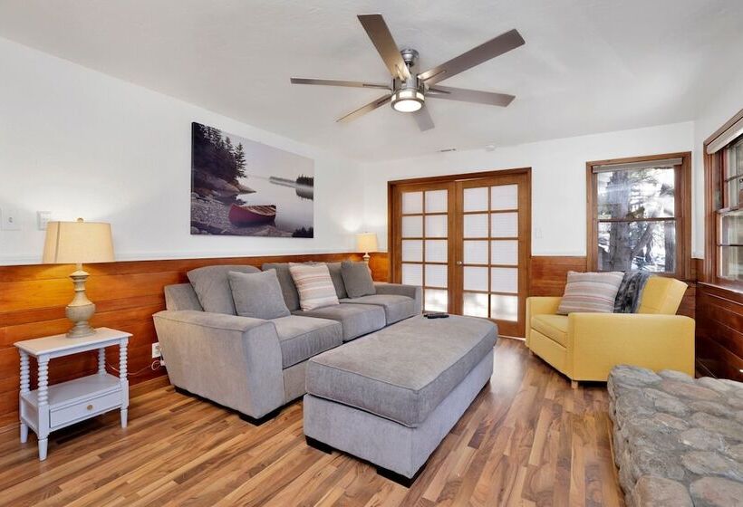 Brownie Family Retreat #2284