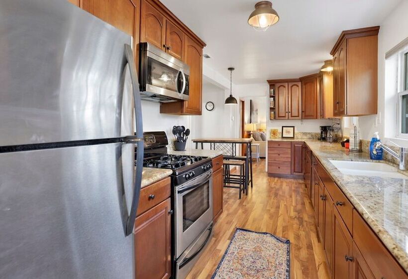 Brownie Family Retreat #2284