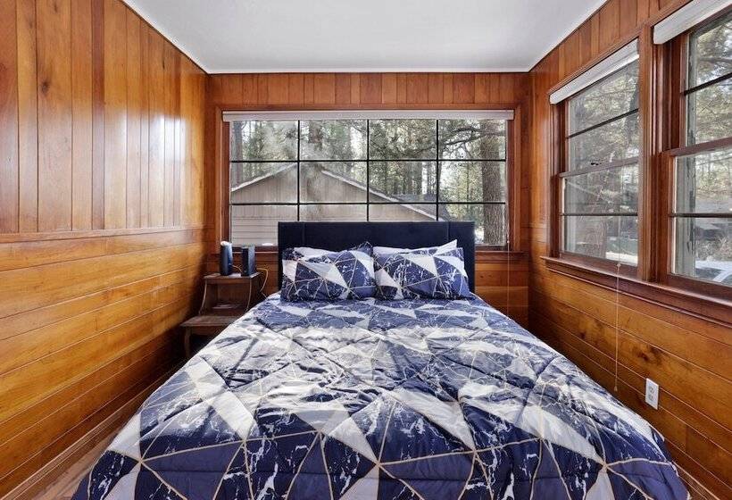 Brownie Family Retreat #2284