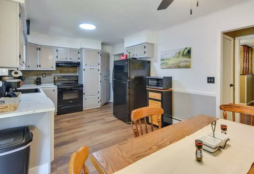 Cozy Dubois Home W/ Deck ~ 8 Mi To Treasure Lake!