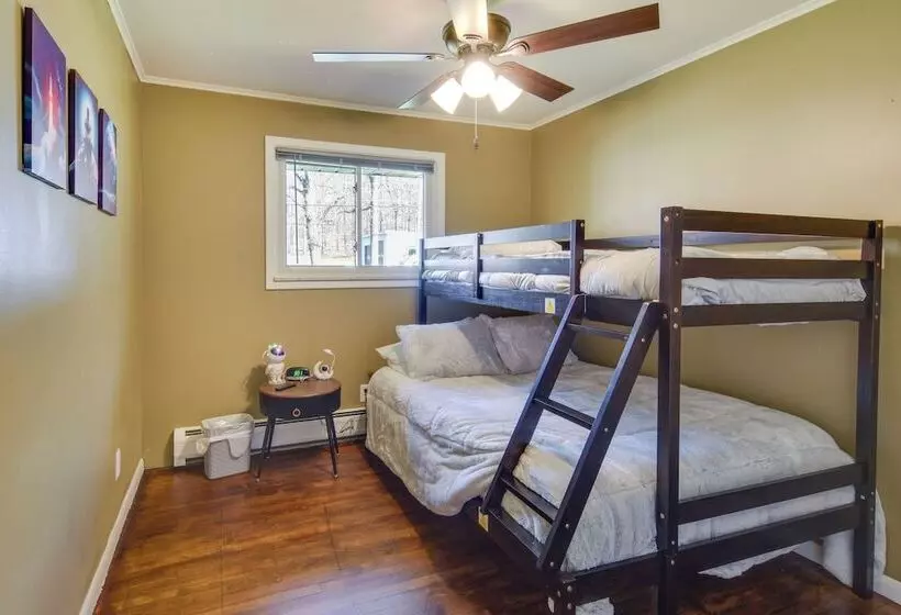 Cozy Dubois Home W/ Deck ~ 8 Mi To Treasure Lake!