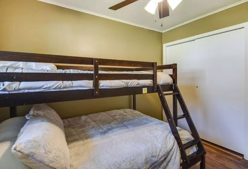 Cozy Dubois Home W/ Deck ~ 8 Mi To Treasure Lake!