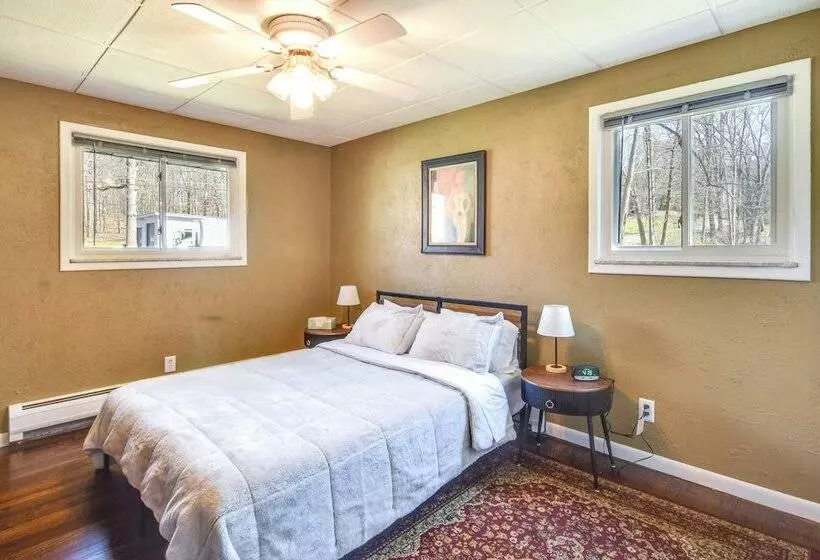 Cozy Dubois Home W/ Deck ~ 8 Mi To Treasure Lake!