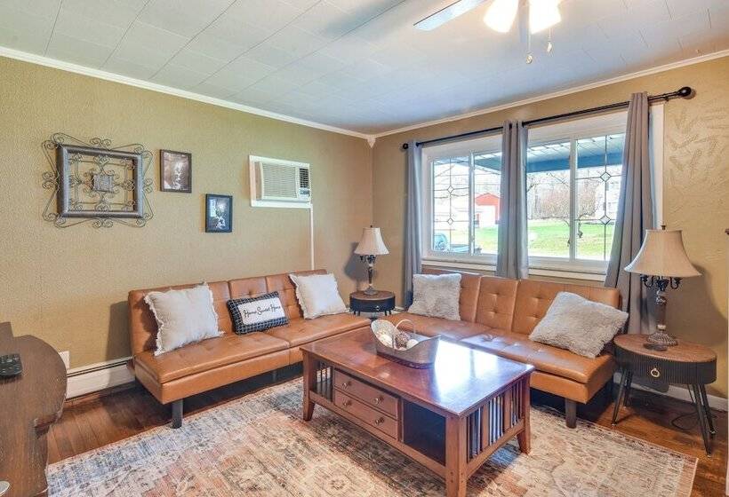 Cozy Dubois Home W/ Deck ~ 8 Mi To Treasure Lake!