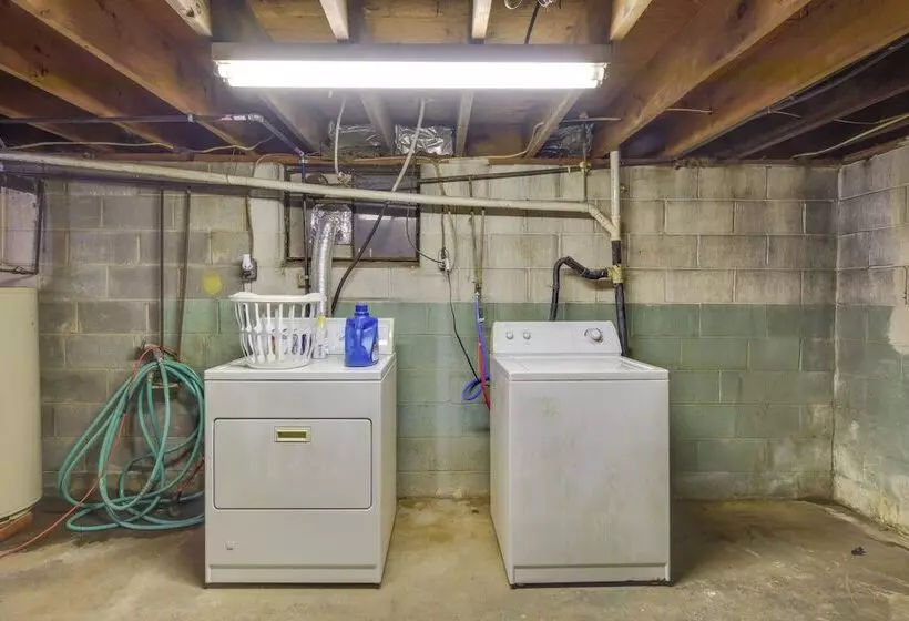 Cozy Dubois Home W/ Deck ~ 8 Mi To Treasure Lake!