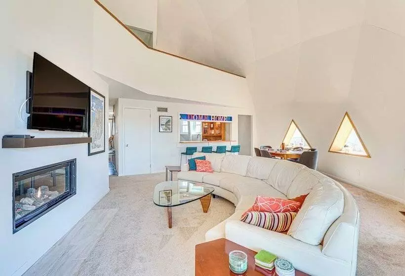 Geodesic Dome House: 18 Acres On Baraboo River!