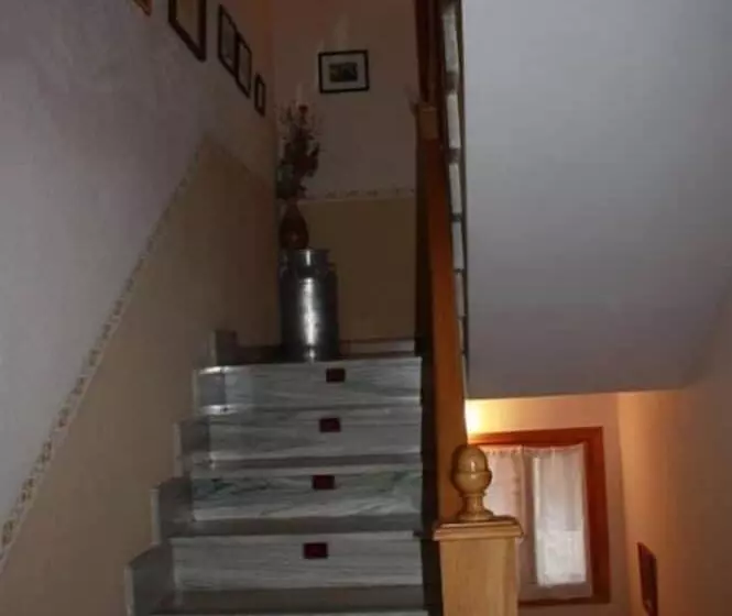 Hostelli El Mirador Del Caslilla