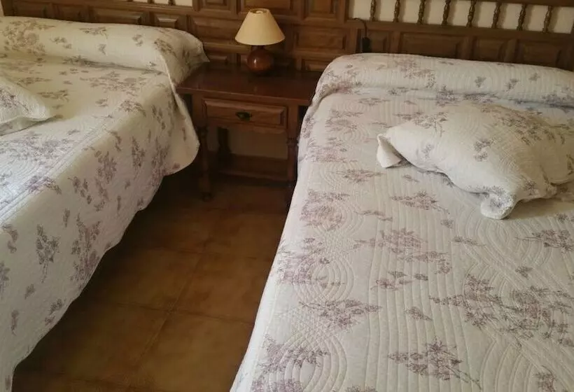 Hostelli El Mirador Del Caslilla